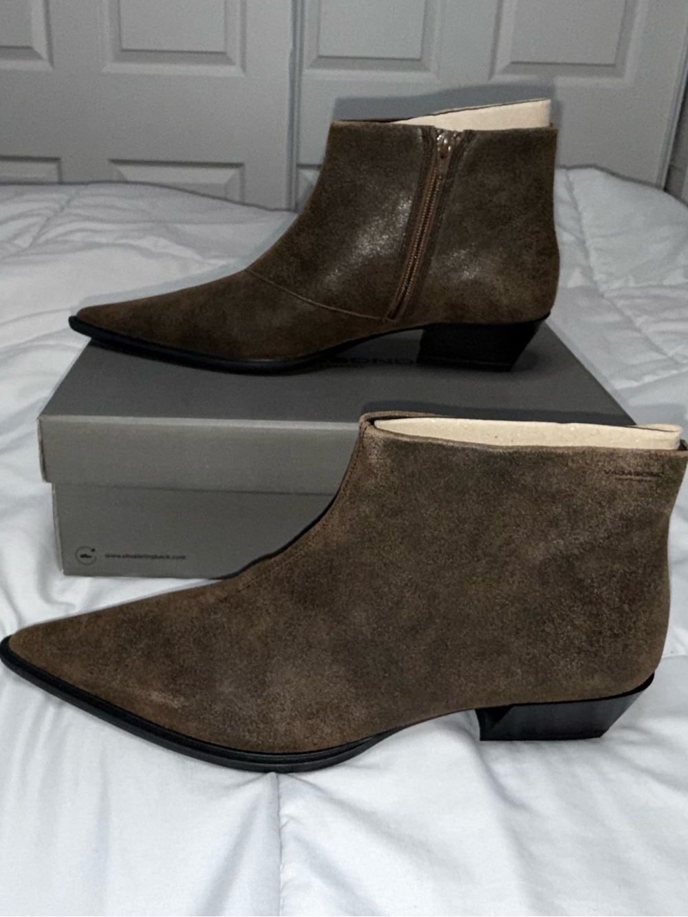 Vagabond Olive Brown Suede Pointed Ankle Booties